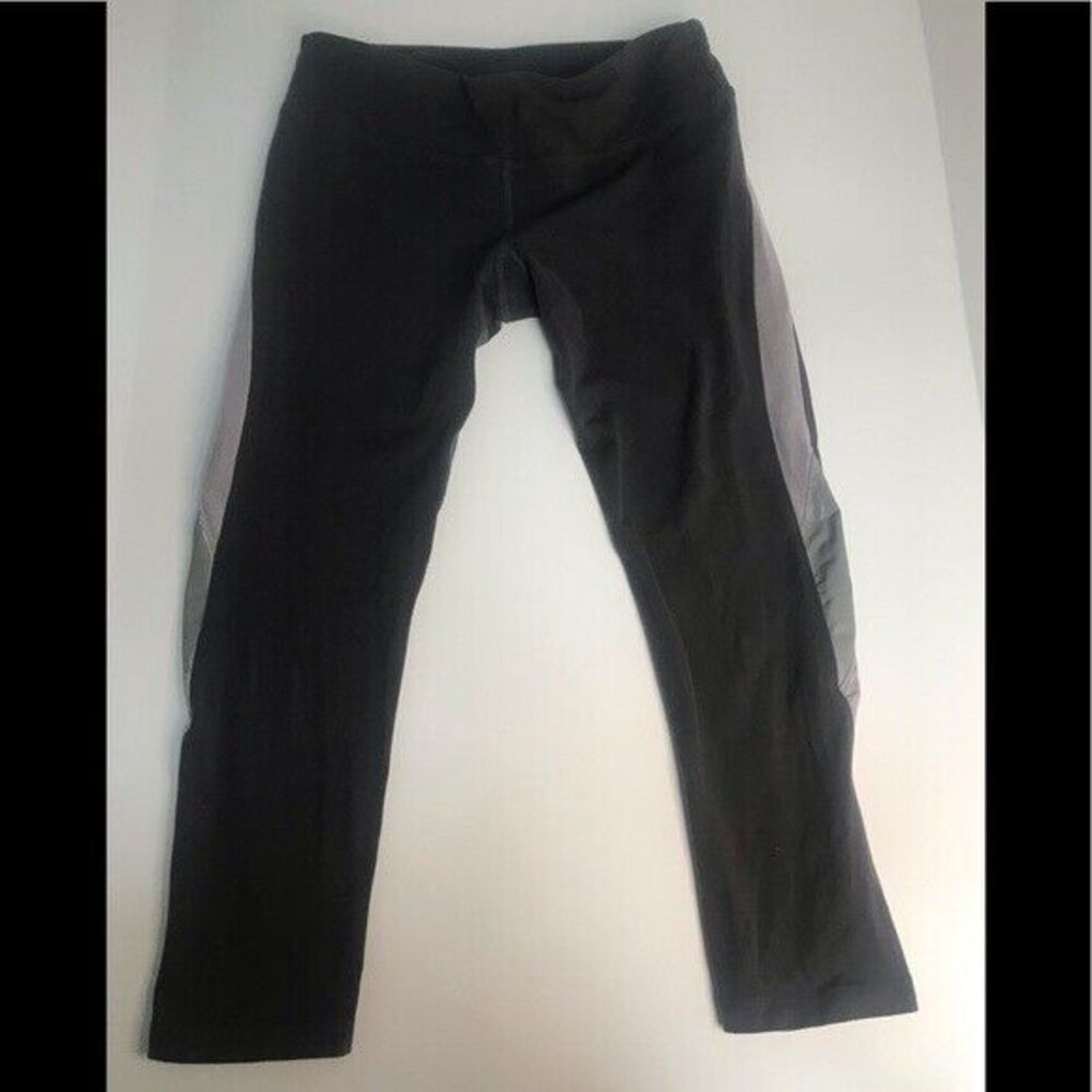 Splits59 Purple Mauve Reflective‎ Cropped Leggings size Medium